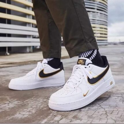 Nike Air Force Blanco Negro y Ouro