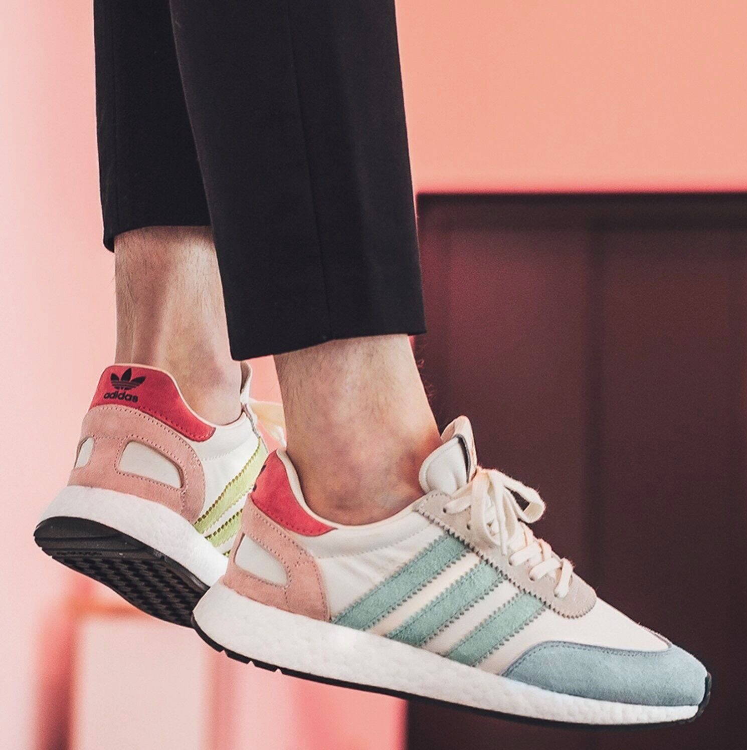 INIKI Multicolor