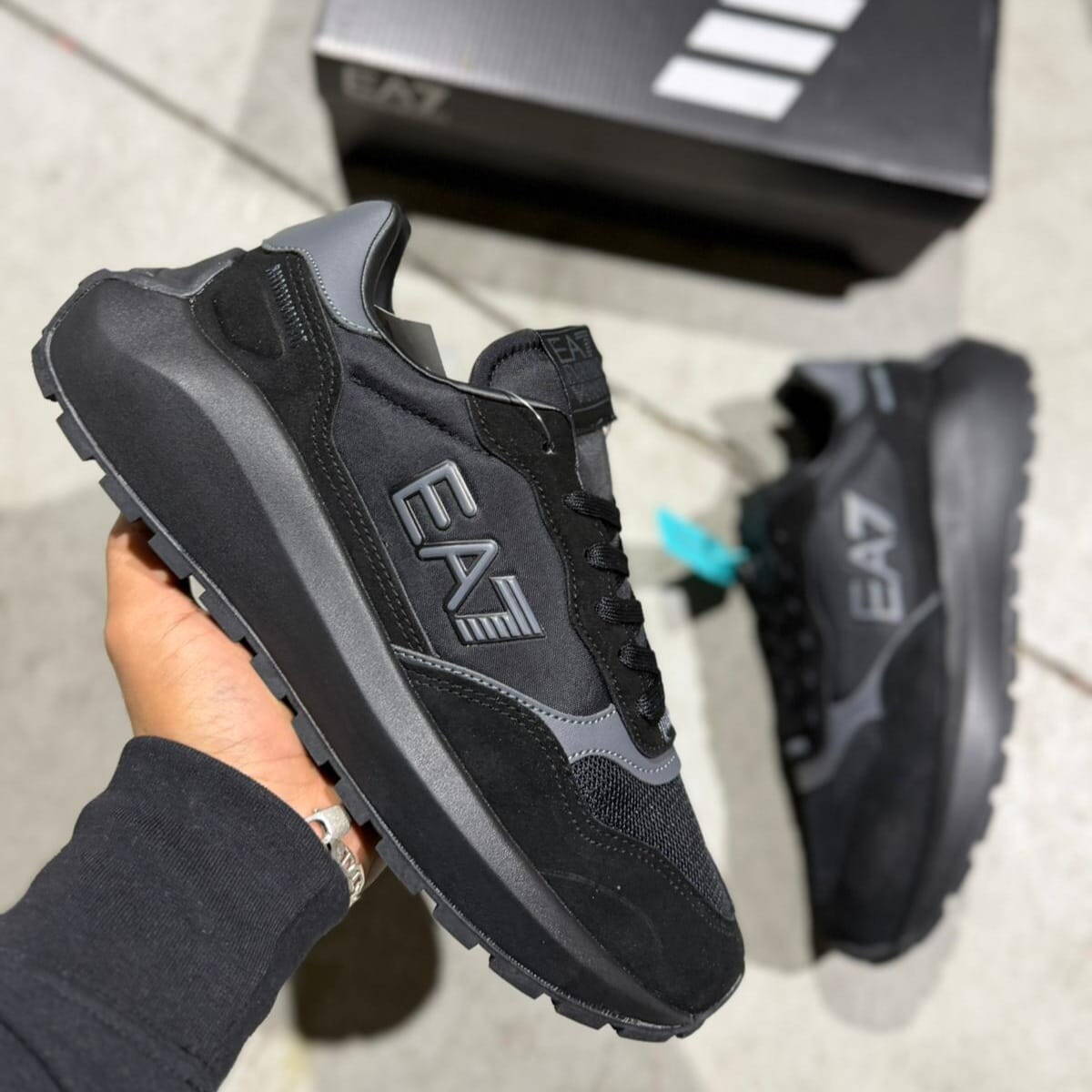 armani pretas_pretas